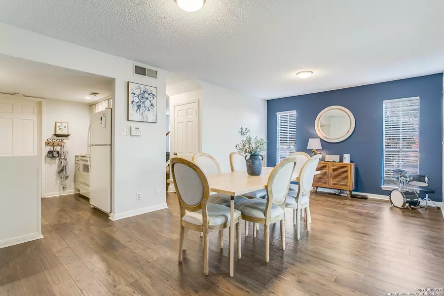 701 Strings Dr, San Antonio, TX 78216