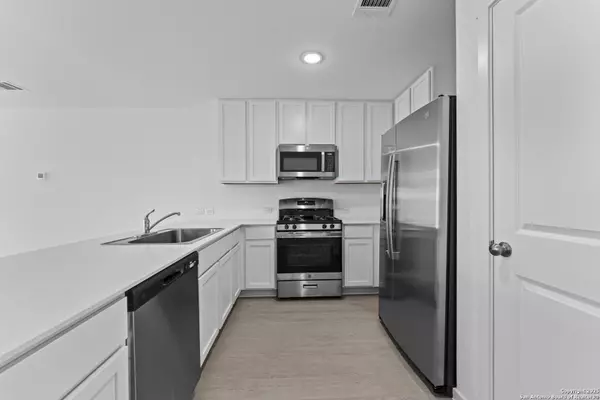 San Antonio, TX 78254,14830 Dillard Mill