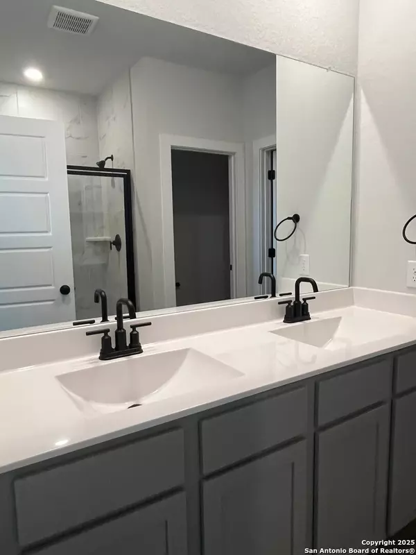 New Braunfels, TX 78130,738 Whitman Street