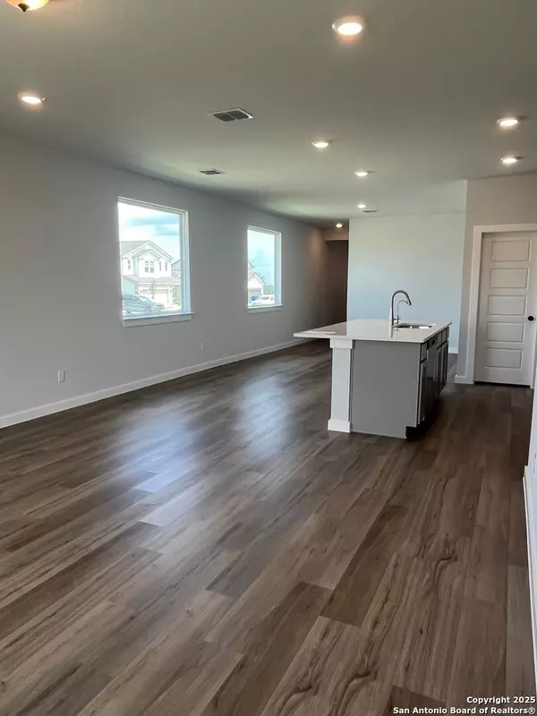 New Braunfels, TX 78130,738 Whitman Street