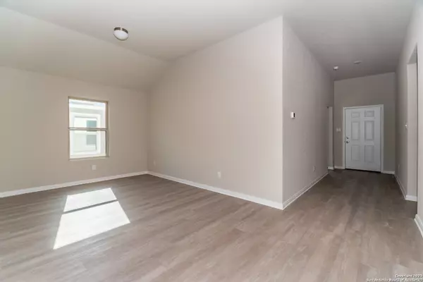 Converse, TX 78109-4450,10783 ROSALINA LOOP