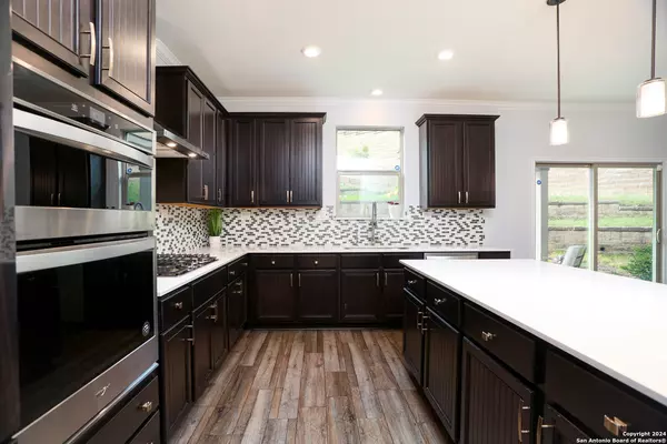 Helotes, TX 78023,11243 Hill Top Loop