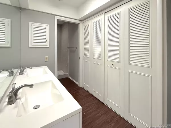 San Antonio, TX 78242,5570 Aspen Valley