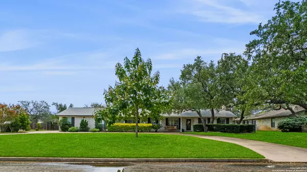 1703 Strait Lane, Pleasanton, TX 78064