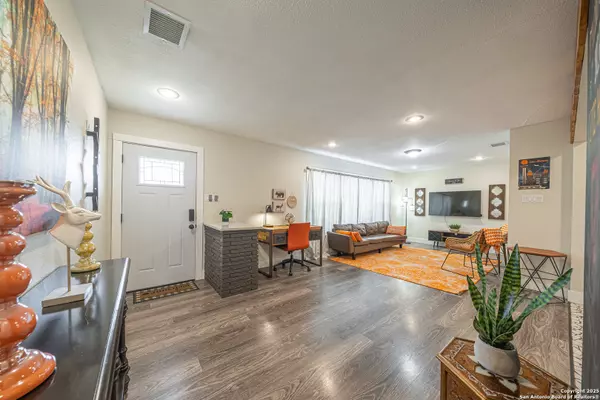 San Antonio, TX 78216,371 Sprucewood Ln