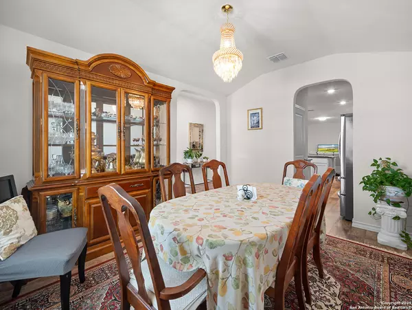 San Antonio, TX 78261,5022 Dancing Gopher