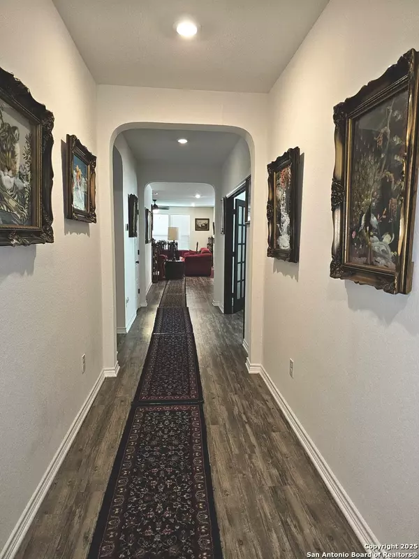 Universal City, TX 78148,111 Lone Falls