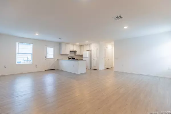 San Antonio, TX 78222,4439 zoe