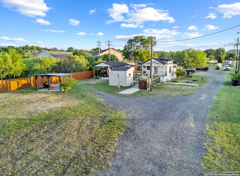 286 State Highway 173 S, Bandera, TX 78003