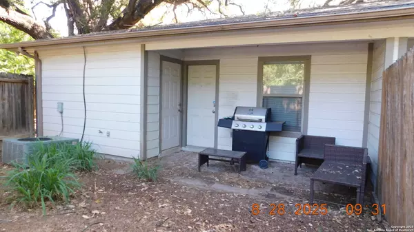 Pleasanton, TX 78064,1411 Martin