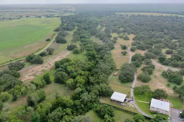 Pleasanton, TX 78064,5464 Coughran Rd