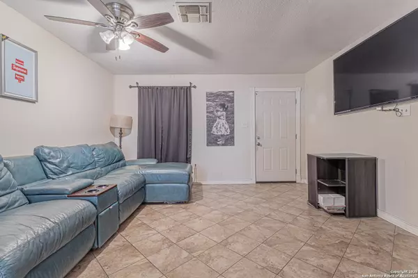 San Antonio, TX 78250,5842 Cliff Walk