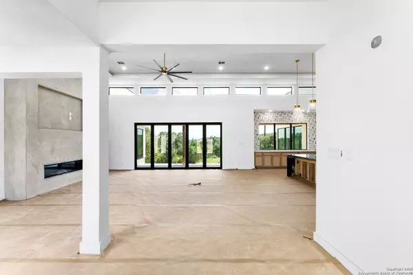 San Antonio, TX 78255,23205 Logan Canyon