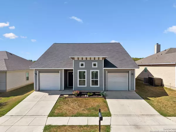 Floresville, TX 78114,132 Lark Hill