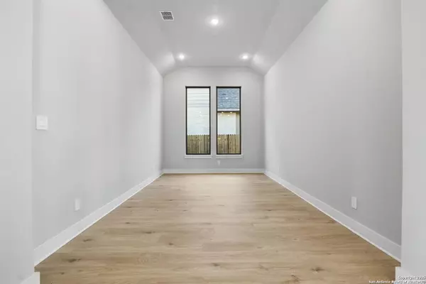 San Antonio, TX 78253,374 Haby Hollow