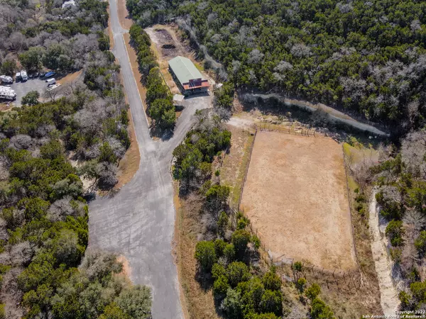 437 Private Rd 1706, Helotes, TX 78023