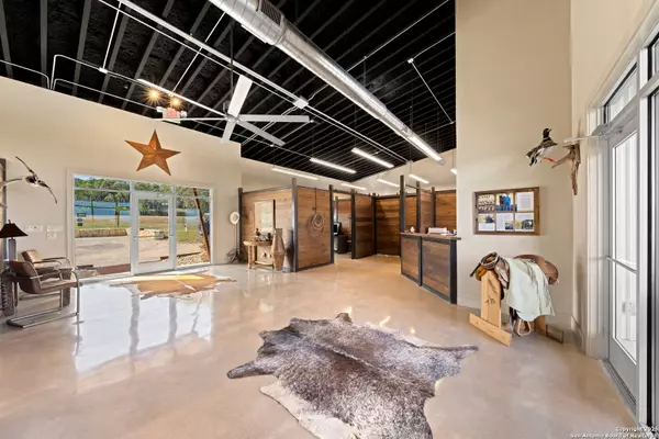 Comfort, TX 78013,609 us highway 289