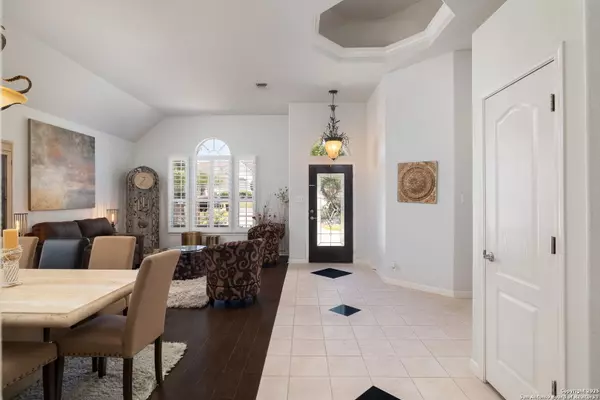 San Antonio, TX 78258,914 Grassy Mdw