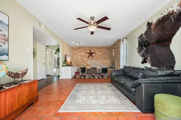 San Antonio, TX 78239,6034 Royal Creek