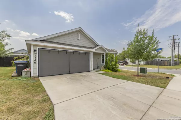 San Antonio, TX 78242,5746 Elm Valley