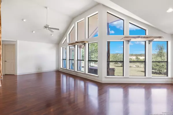 New Braunfels, TX 78132,1670 Cranes Mill