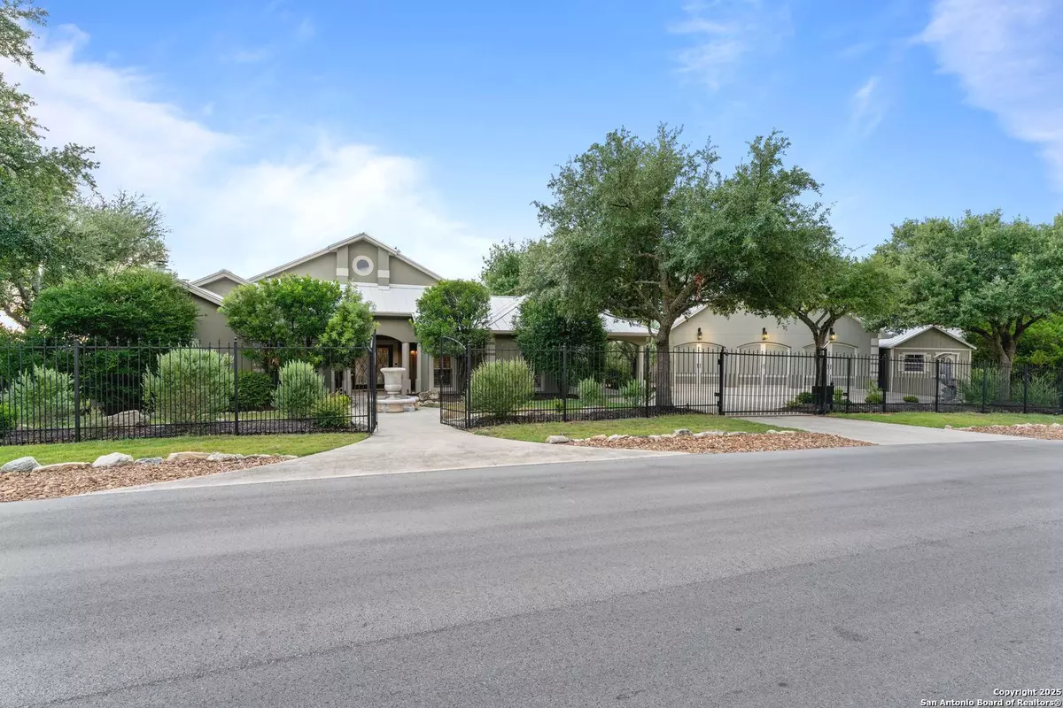 Canyon Lake, TX 78133,948 Cougar Drive