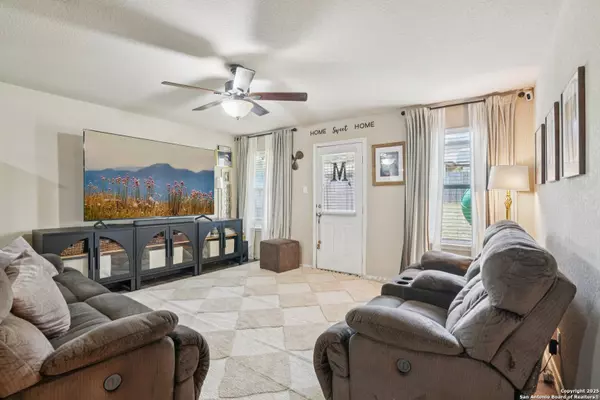 San Antonio, TX 78253,453 Eastern Phoebe