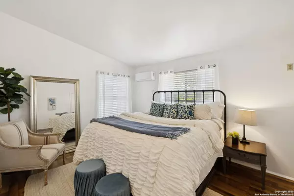 San Antonio, TX 78218,5142 Village Way