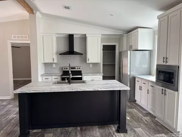 Spring Branch, TX 78070,320 Fawn