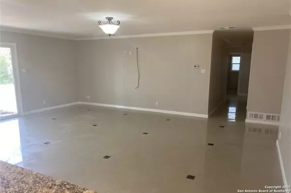 Spring Branch, TX 78070,200 uecker