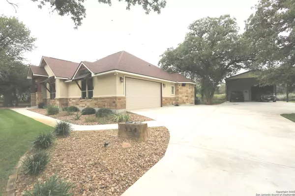 Adkins, TX 78101,334 Fleetwood Ln