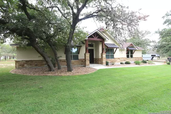 Adkins, TX 78101,334 Fleetwood Ln