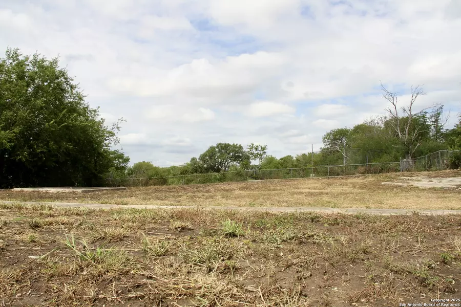 1313 Norfleet Street, San Antonio, TX 78208