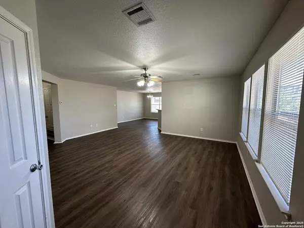 Cibolo, TX 78108,193 CORRAL FENCE