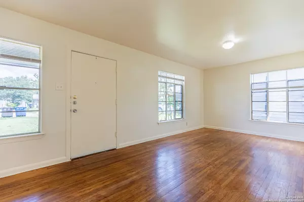San Antonio, TX 78218,214 Antrim