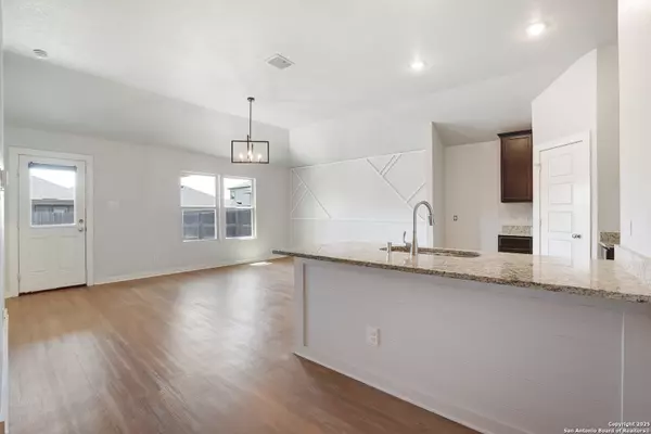 Converse, TX 78109,10726 Francisco