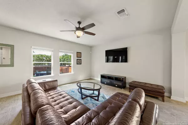 San Antonio, TX 78245-4707,10410 PECAN CRST