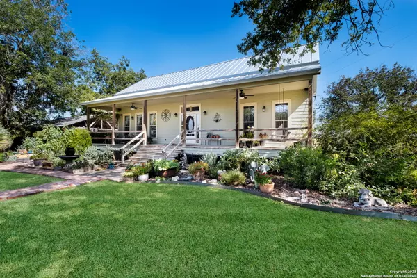 Hondo, TX 78861,141 County Road 454