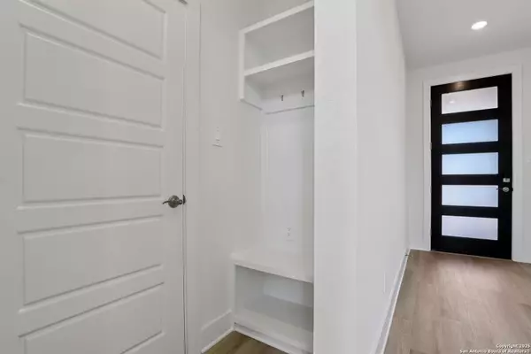 Schertz, TX 78154,9205 Quail Crest