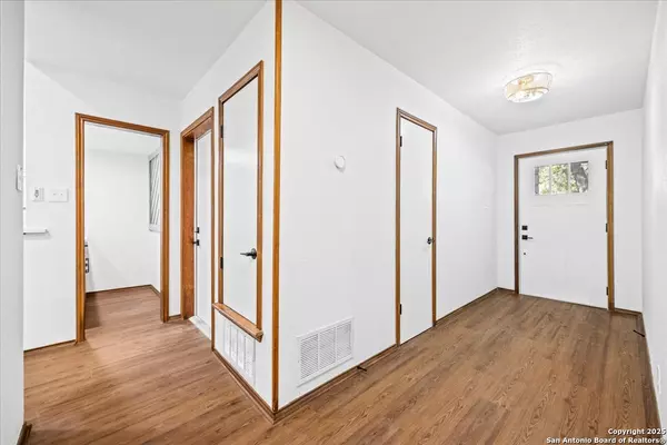 San Antonio, TX 78247,15511 Elm Park