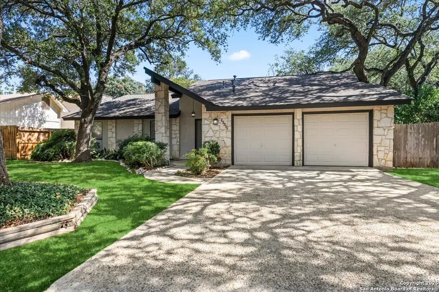 15511 Elm Park, San Antonio, TX 78247