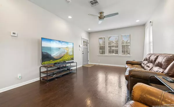 San Antonio, TX 78201,1115 kings