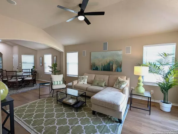 5216 Savory Glen, Leon Valley, TX 78238