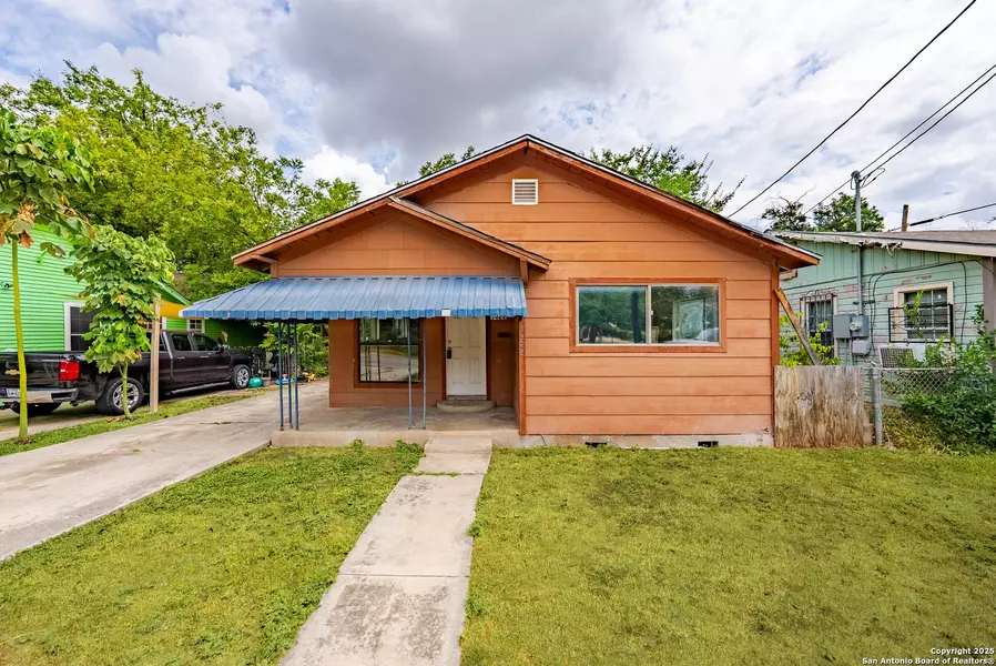 1422 Sabinas, San Antonio, TX 78207