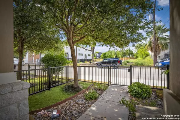 San Antonio, TX 78212,211 Courtland Pl