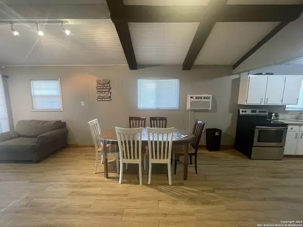 Lakehills, TX 78063-6460,892 Pebble Beach Dr NW