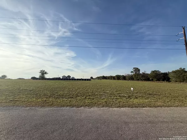 Stockdale, TX 78160,851 Lake Valley