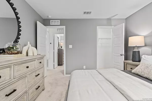 Marion, TX 78124,408 Raven Row