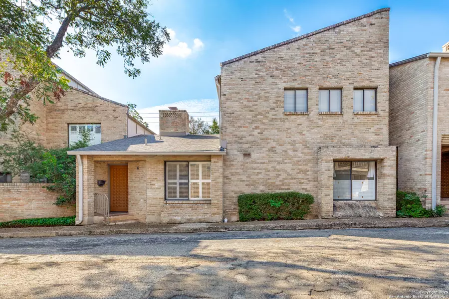 16 Gallery Ct, San Antonio, TX 78209