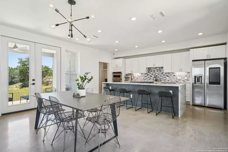 714 Misty Water, San Antonio, TX 78260